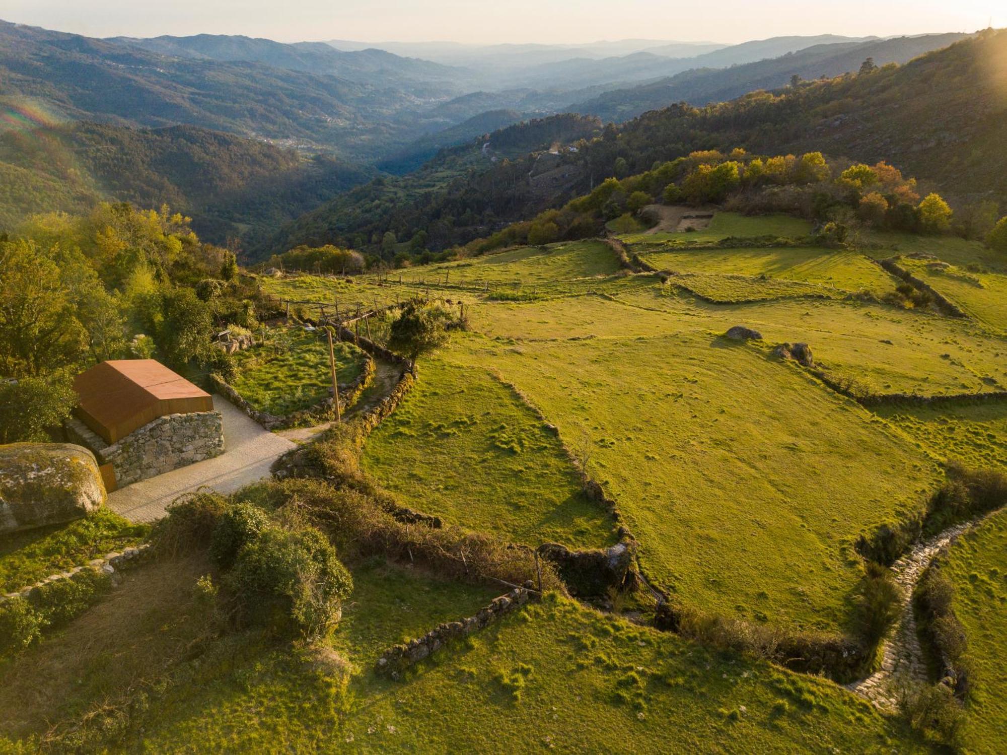 Geres - Leiras Do Tempo - Cottages Brufe المظهر الخارجي الصورة
